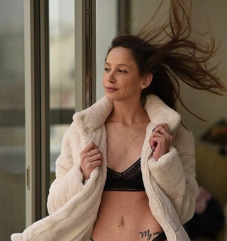 Emuna Zuzut photo 12