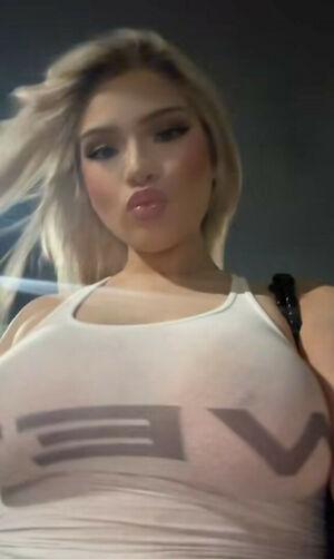 ericaa.aaa photo 29