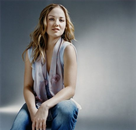 Erika Christensen photo 13