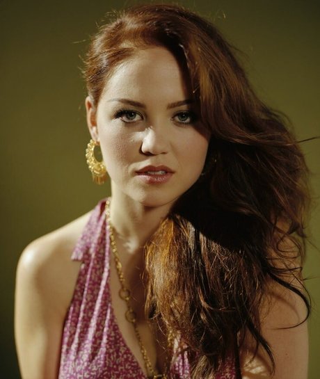 Erika Christensen photo 22