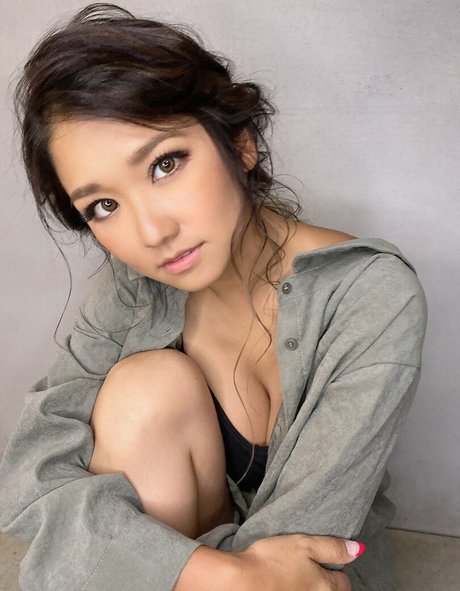 Erikamoka photo 25
