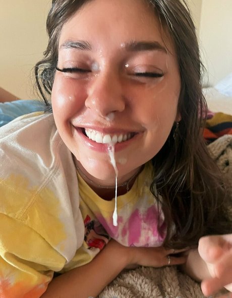 Erin Ashford photo 28