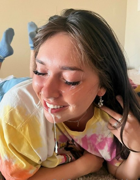 Erin Ashford photo 31