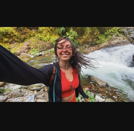 Erin Ashford photo 92