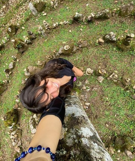 Erin Ashford photo 129