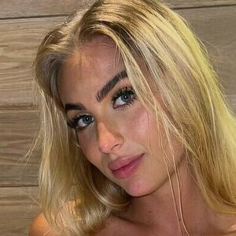 Erin Mia James photo 15
