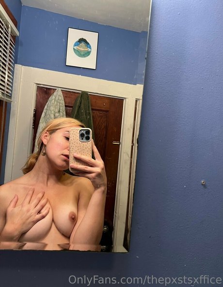 Erin Postsoffice photo 33