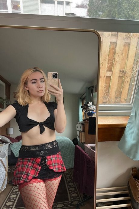 Erin Postsoffice photo 41