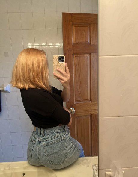 Erin Postsoffice photo 47