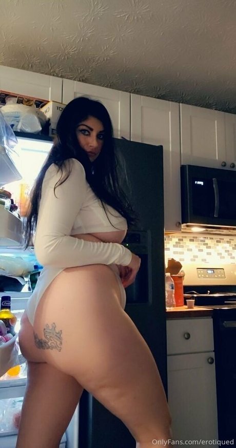 Erotiqued photo 44