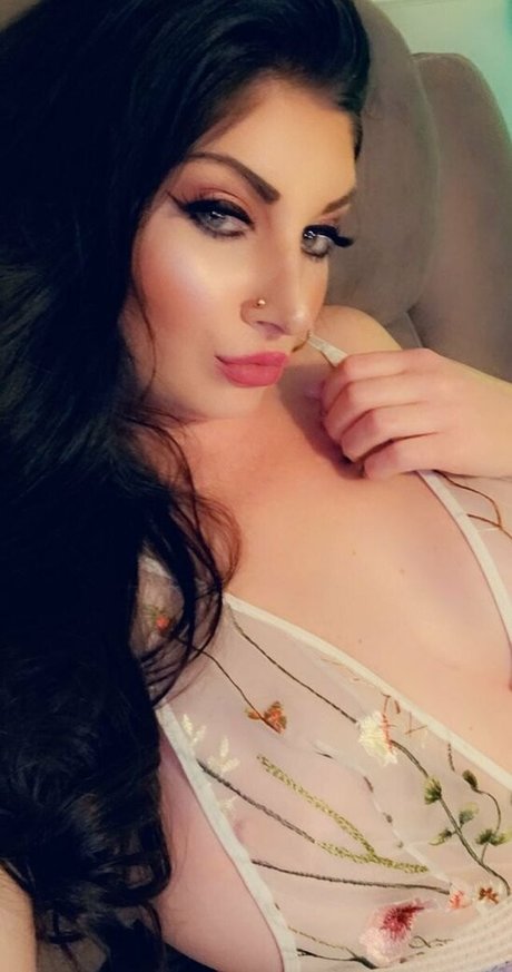 Erotiqued photo 103