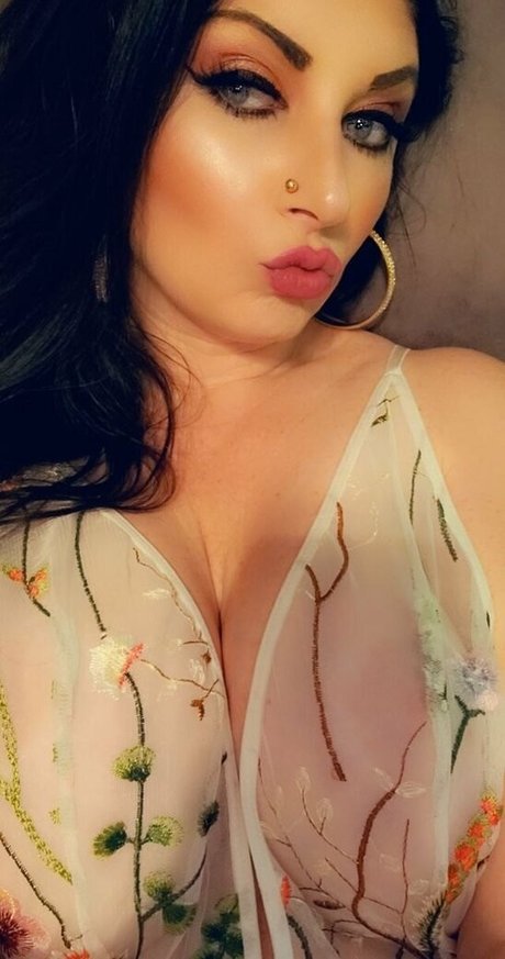 Erotiqued photo 104
