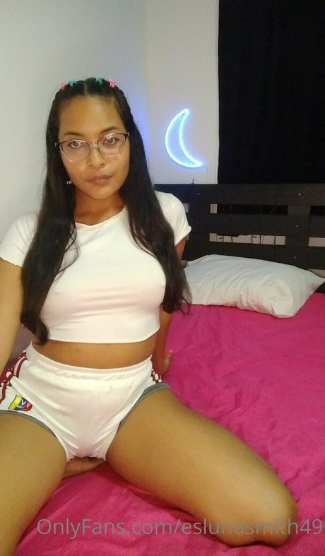 Eslunasmith49 photo 23