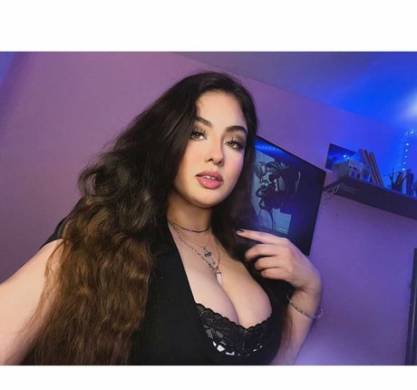 Esmeralda Quintero photo 33