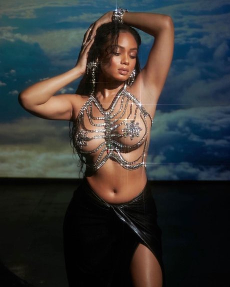 Essence Tatiana photo 18