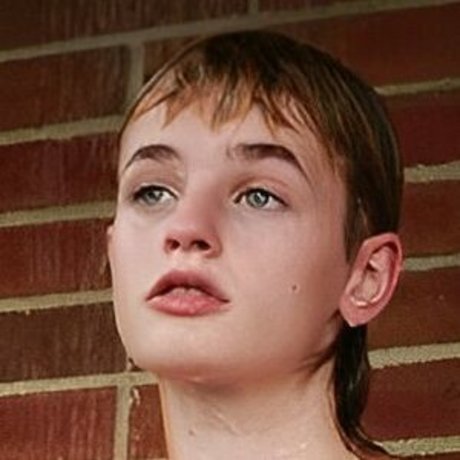 Esther McGregor photo 7