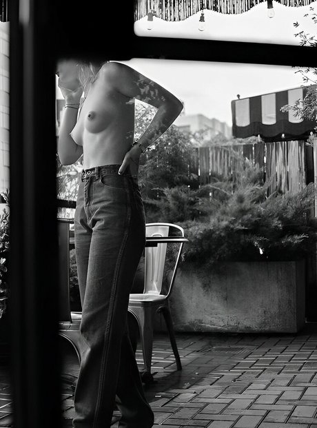 Esther McGregor photo 99