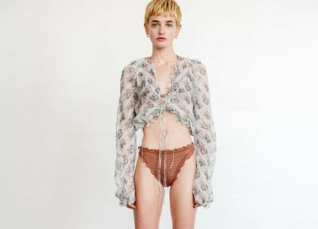 Esther McGregor photo 129