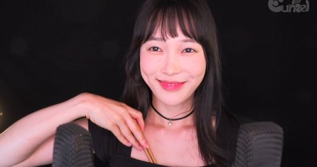 Eunzel ASMR photo 29