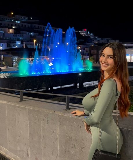 Eva Batista photo 20
