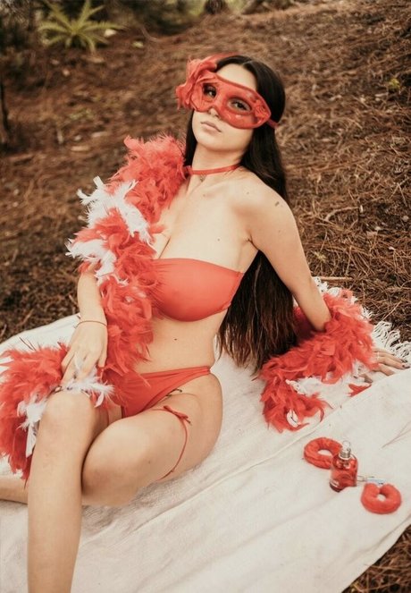 Eva Batista photo 189