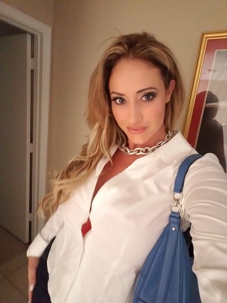 Eva Notty photo 55
