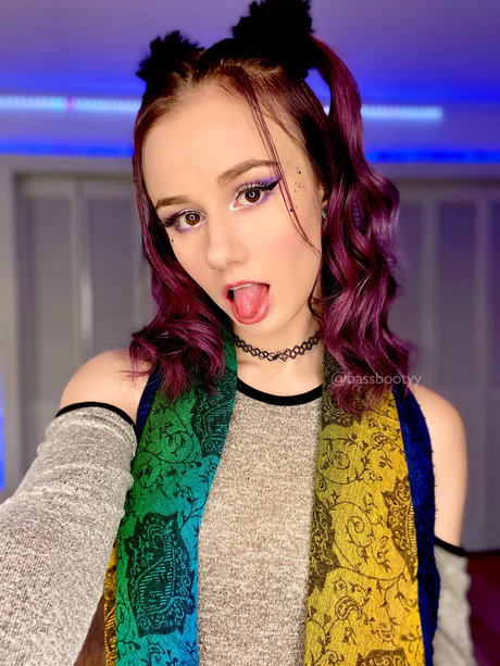 Eva Nova photo 16