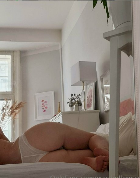 Eva Sindlerova photo 74