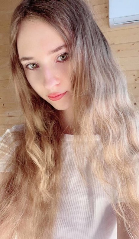 Evaava_free photo 12