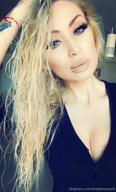 Evavixenfree photo 3