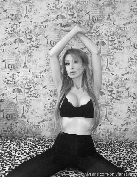 Evavixenfree photo 33