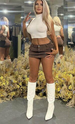 Eve Gale photo 33