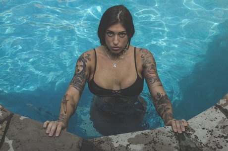 Evelyn Perez photo 133