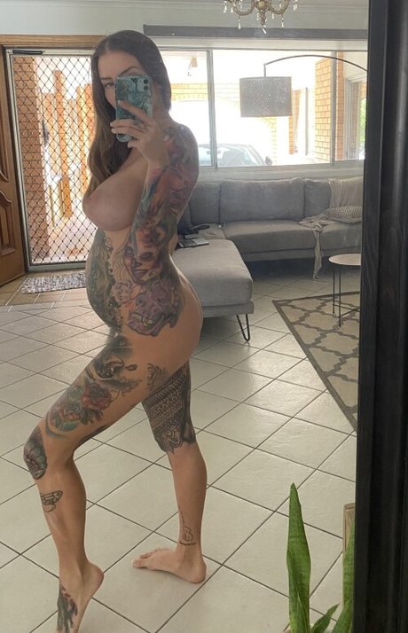 Evelyn Uncovered photo 258