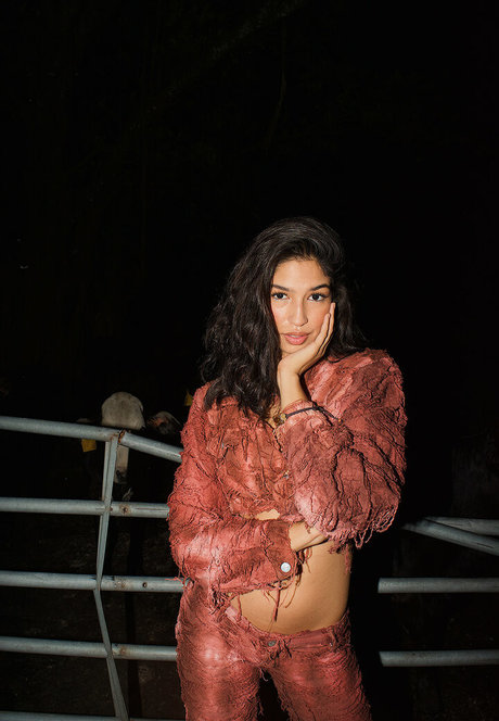 Everyoneloveskittty photo 4