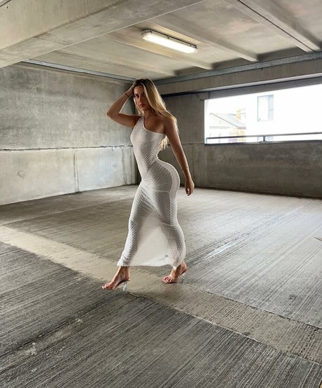 Evie Garbe photo 296