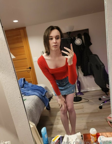 Evieevie00 photo 22