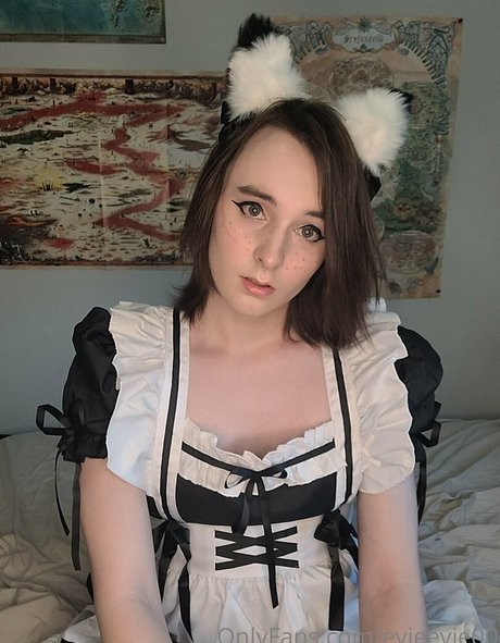 Evieevie00 photo 29