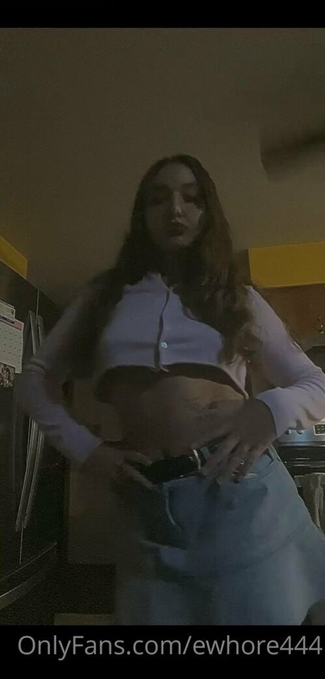 Ewhore444 photo 6
