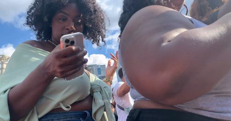 Exhibitionism photo 79