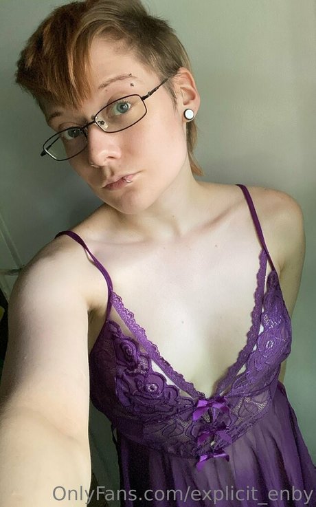 Explicit_enby photo 26