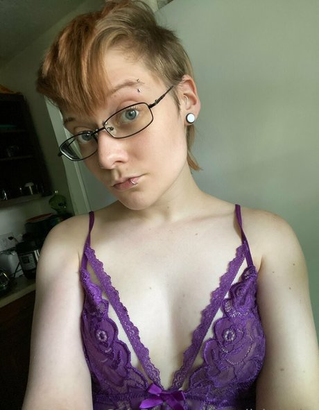 Explicit_enby photo 27