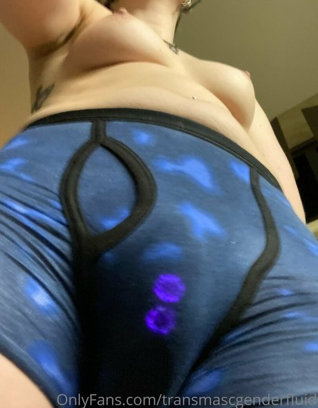 Explicit_enby photo 80