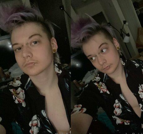 Explicit_enby photo 85