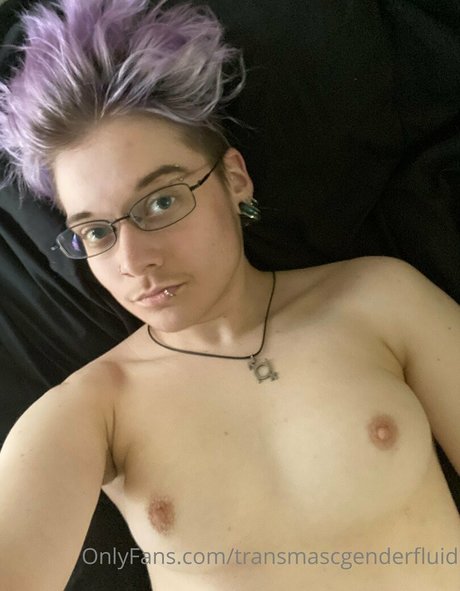 Explicit_enby photo 86
