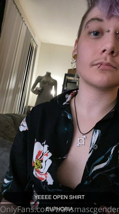 Explicit_enby photo 92
