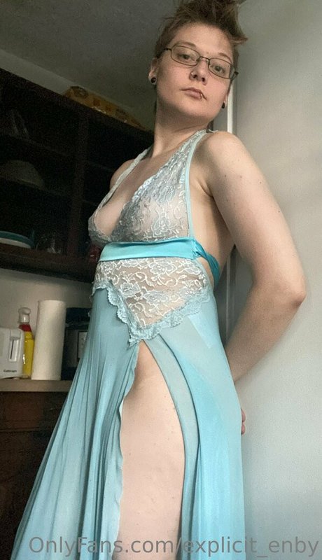 Explicit_enby photo 102