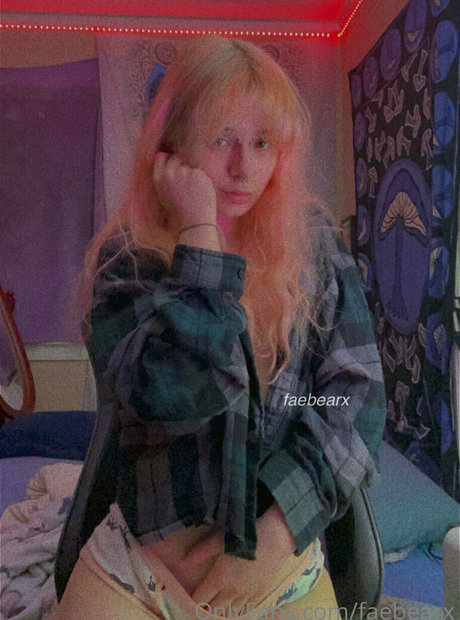 Faebearx photo 103