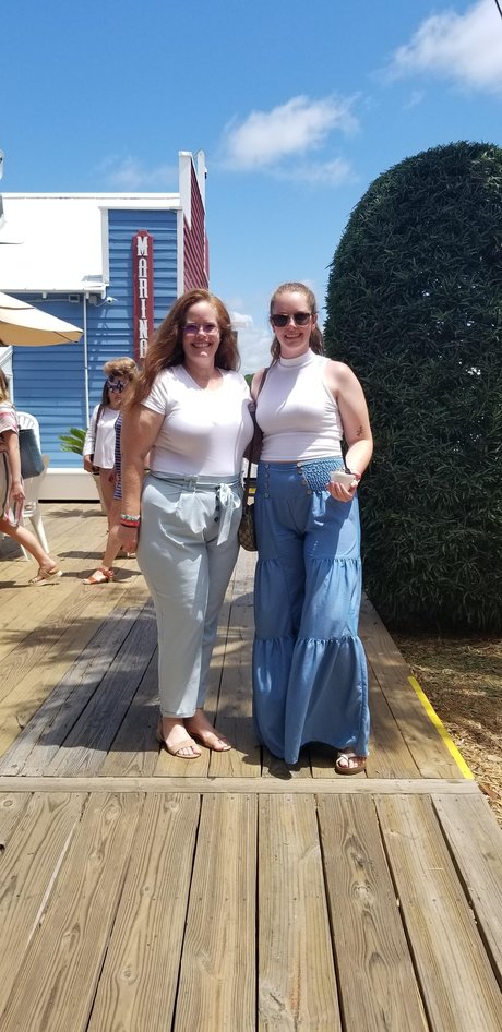 Faith And Courtney photo 3