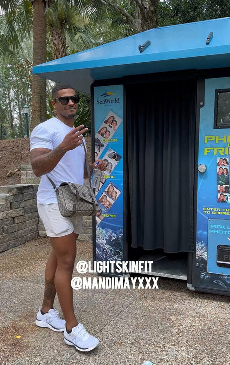 Fansofmandimay photo 21